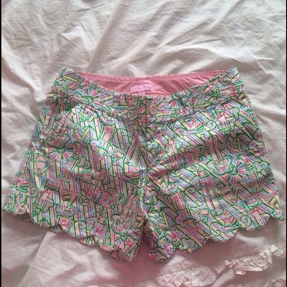 Lilly Pulitzer scallop Buttercup shorts