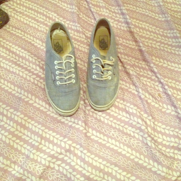 Vans - Picture 1 of 1