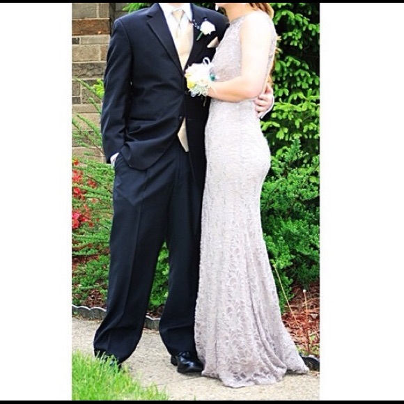 Prom dress - Picture 2 of 3