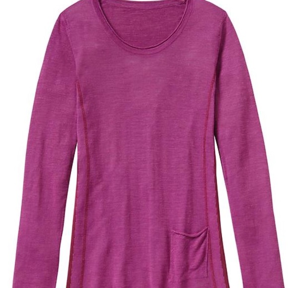 🎀SALE🎀Athleta-lightweight, fuchsia sweater! XS