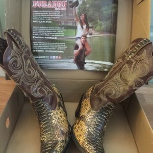 Durango cowboy boots!! Super cute!