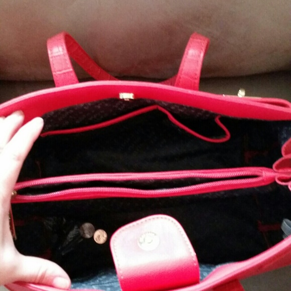 Handbag - Picture 3 of 4