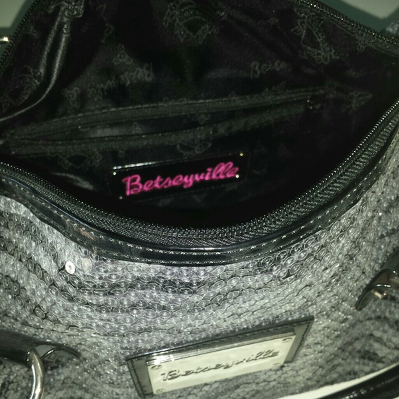 Betseyville Zebra handbag - Picture 2 of 4