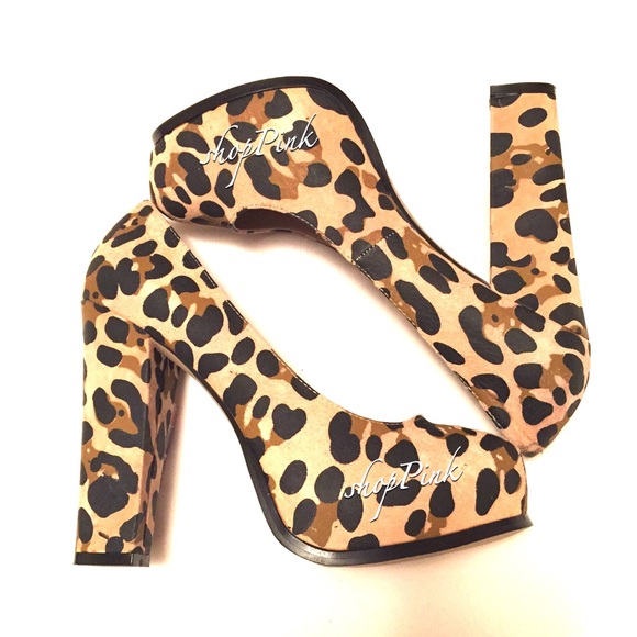 Heels - Picture 2 of 4