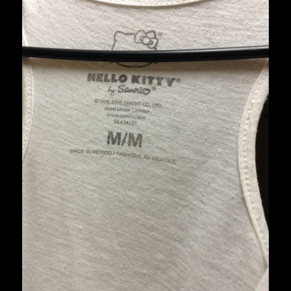 Hello kitty shirt - Picture 2 of 2