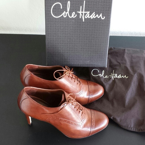 Authentic Cole Haan Oxford Pumps