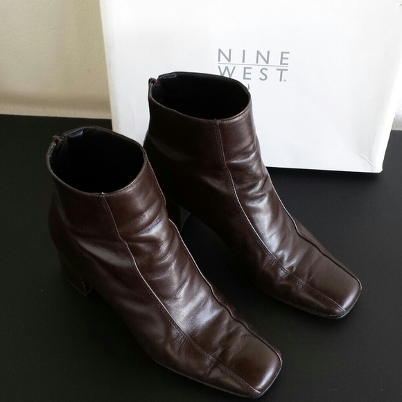 Nine West Chocolate boots - Picture 1 of 2