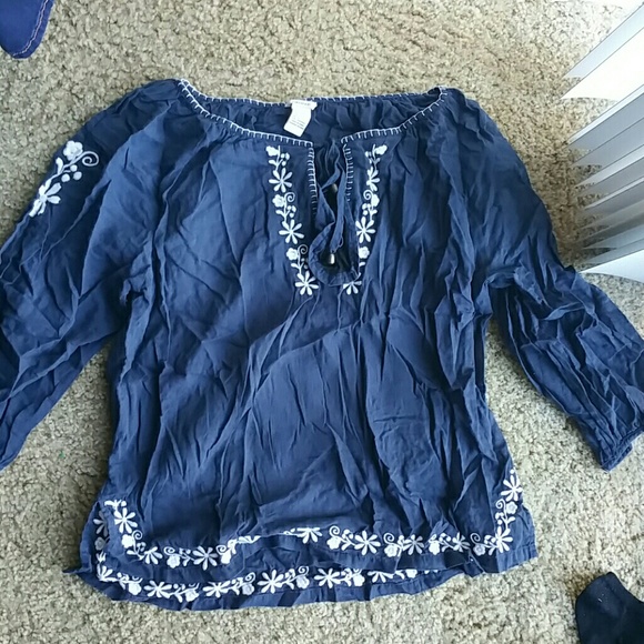 Forever 21 navy shirt