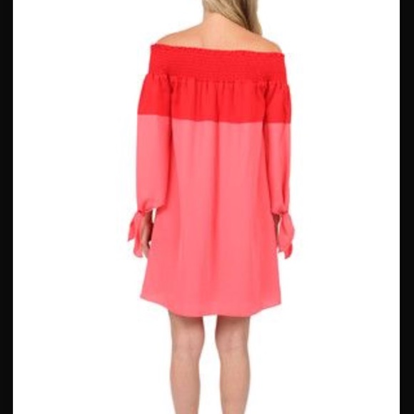 Lace - Picture 4 of 4