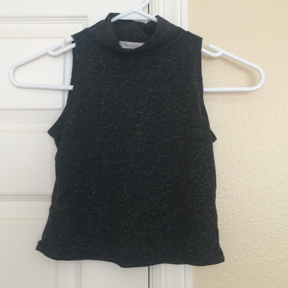 Cute Brandy Melville crop top