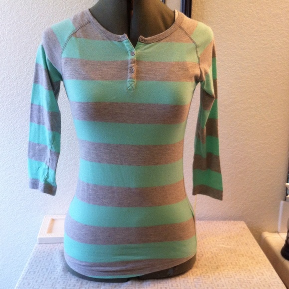 Young women's shirt!