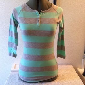 Young women's shirt!