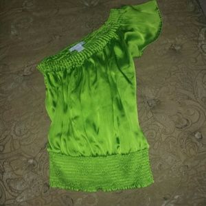 Lim green one sleeve top