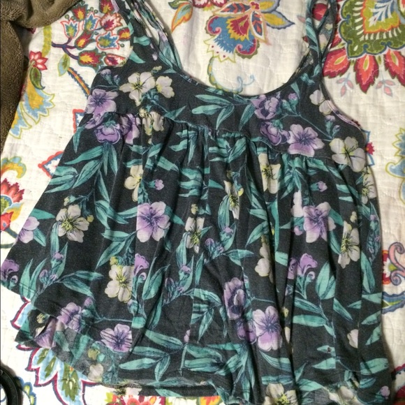 FLORAL TANK TOP - Picture 2 of 3