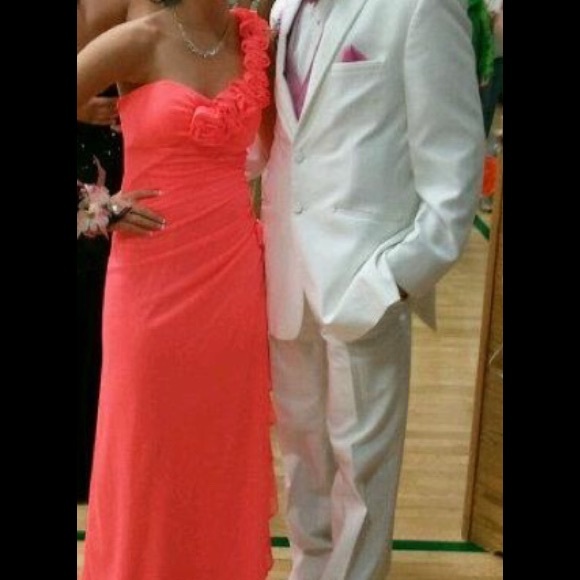 Dresses & Skirts - Beautiful size 1 prom dress!