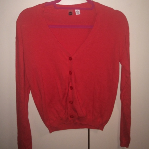 Cardigan sweater