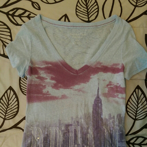 Light blue American Eagle tee