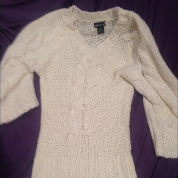 🌂Wet Seal Comfy Sweater🌂