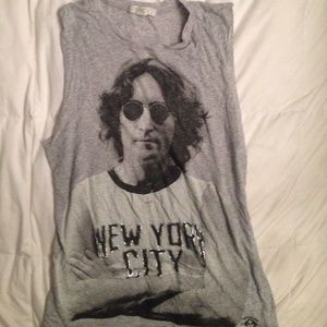 Sleeveless John Lennon Graphic Shirt
