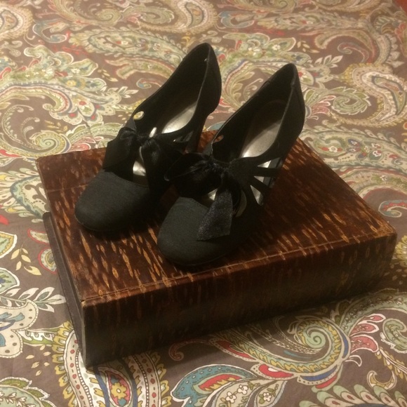 High heel shoes