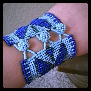 Handbeaded peyote stitch glass bracelet