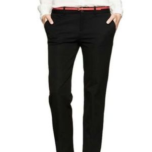 Black straight leg GAP pants. Size 6