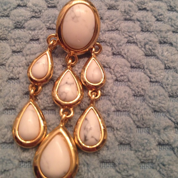 Francesca's Collections | Marble earrings - Picture 2 of 3