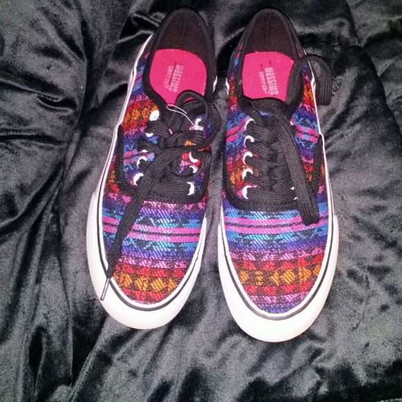 mossimo Supply co slip on shoes