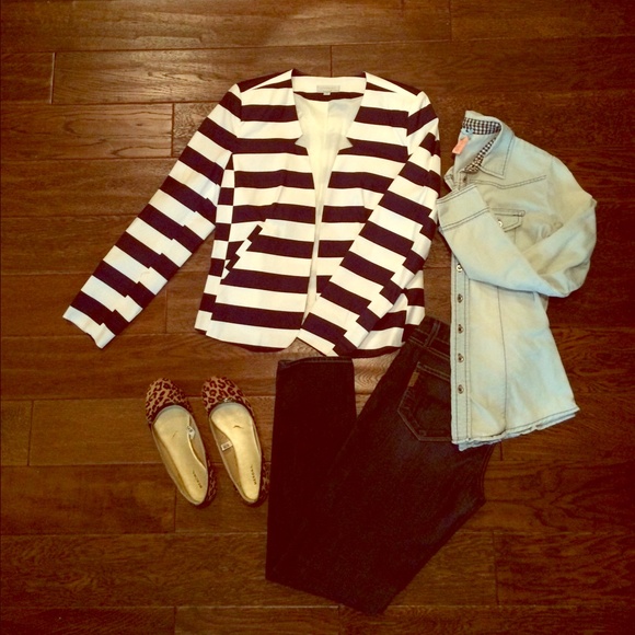 Navy and white striped blazer P5