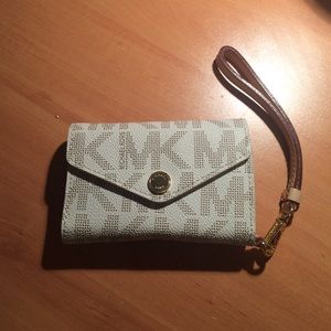 Michael Kors iPhone 4 cell phone wallet case
