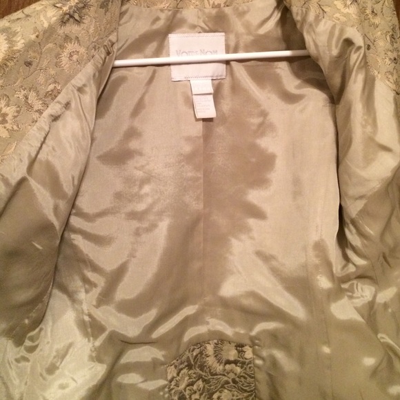 Beautiful Blazer - Picture 2 of 4