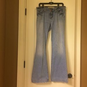 Gap long & lean jeans in faded blue.