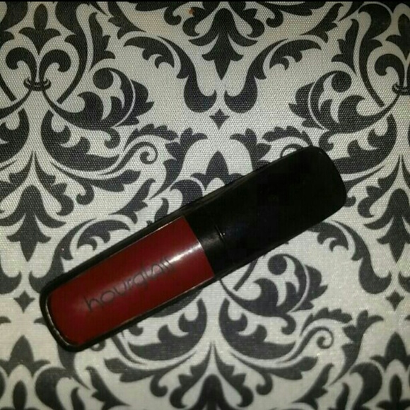 Hourglass liquid lipstick
