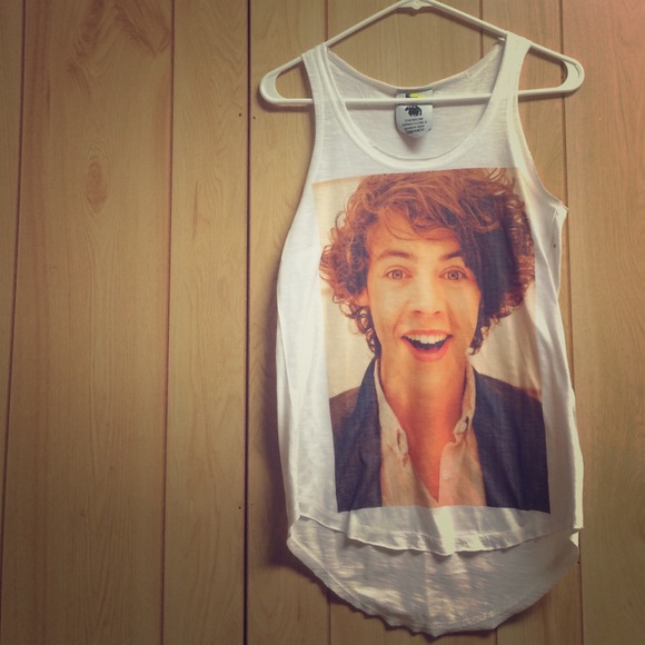 "Harry Styles" Graphic Tank Top