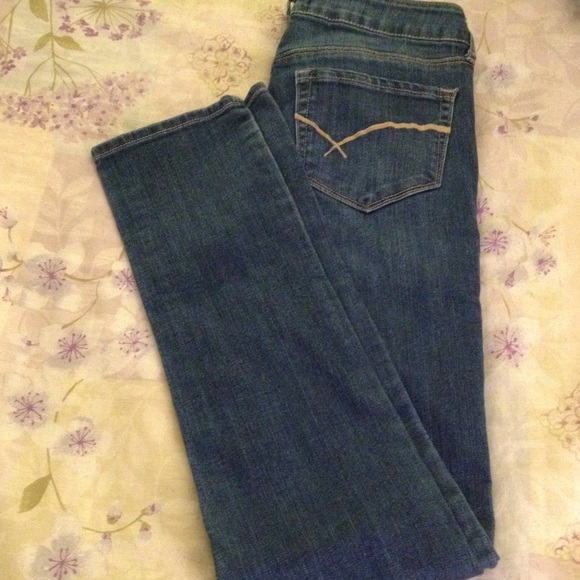 Juniors skinny jeans