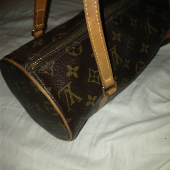 LV purse - Picture 2 of 4