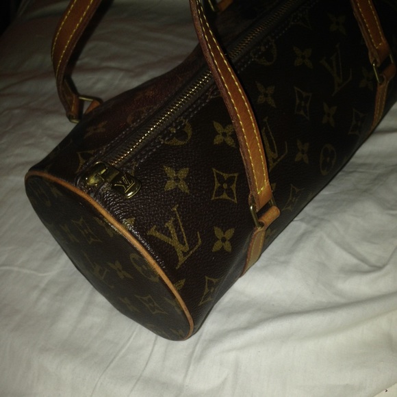 LV purse - Picture 3 of 4