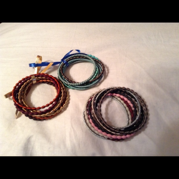 Bracelets - Picture 1 of 3