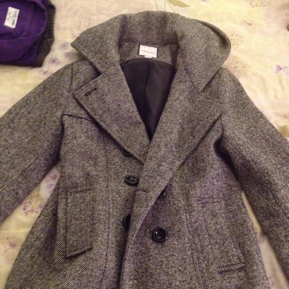 Nice heavy pea coat with hood