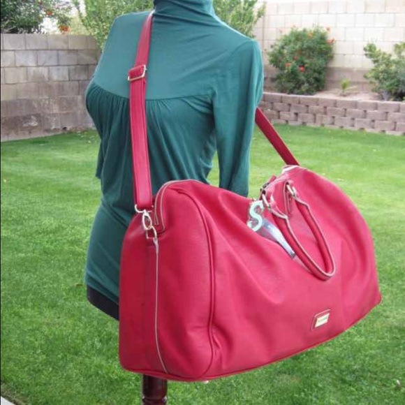 Steve Madden travel bag super cute!
