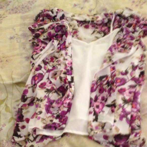 Florals short sleeve blouse