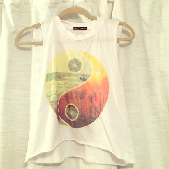 Graphic tank