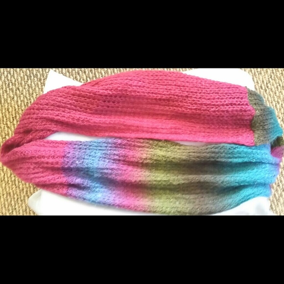 Infinityscarf,blacknwhitefloralscarfBundle - Picture 2 of 3