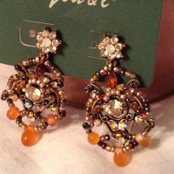 Earrings - Picture 1 of 2
