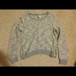 Grey sweater