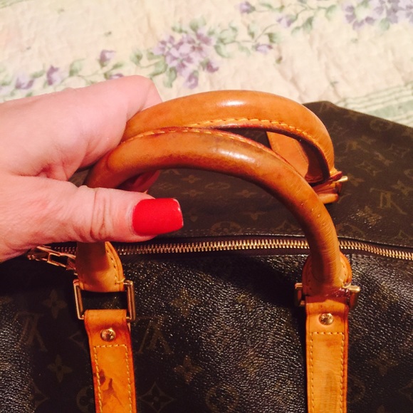 Louis Vuitton - Picture 2 of 4