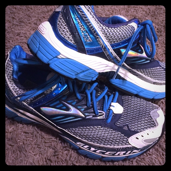 Woman's Brooks Running Sneakers