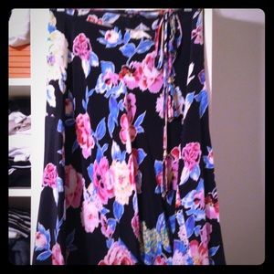Yumi Kim wrap around skirt Sz S, MINT! Navy Floral