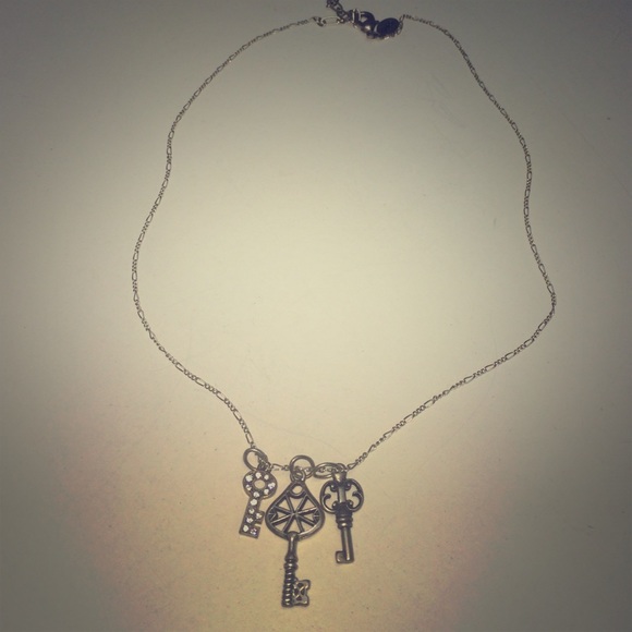 American Eagle "Key to my Heart" Necklace