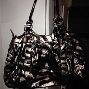 Very roomy animal print pocketbook!